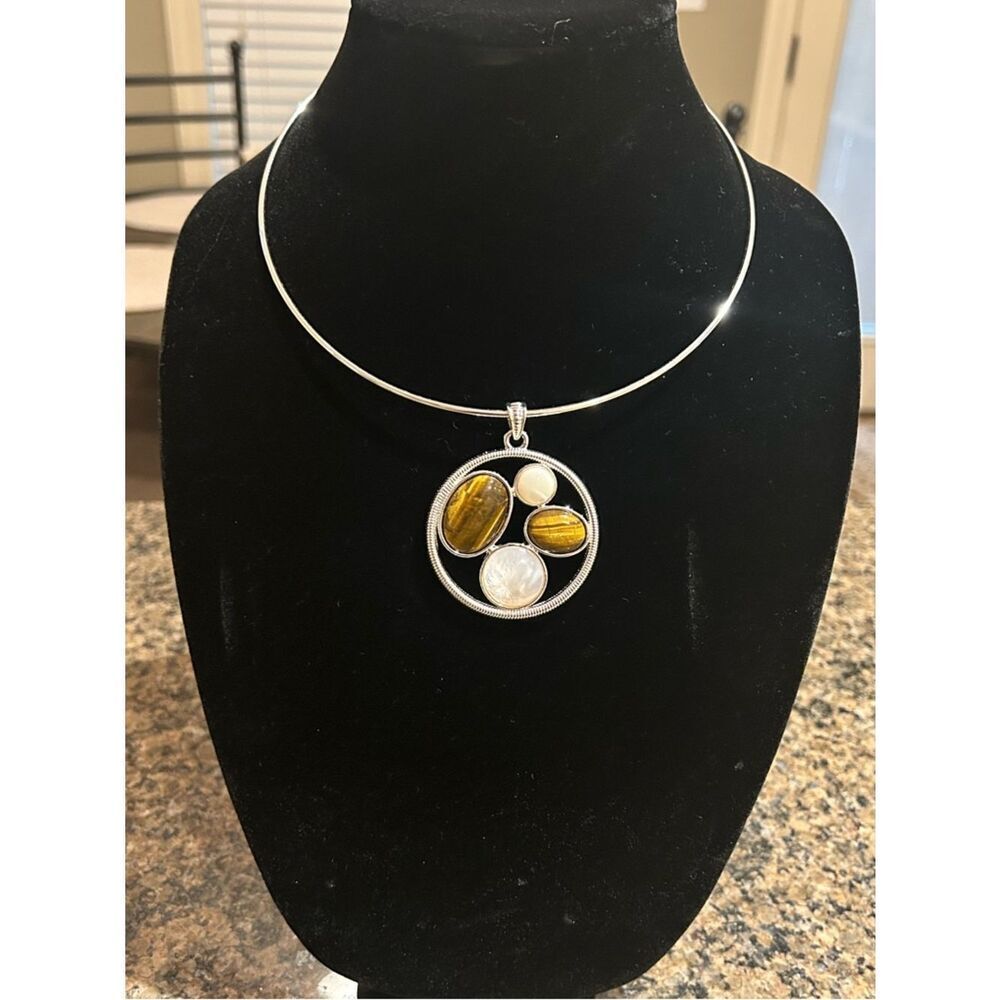 Signed Joan Rivers Gold Tone Tiger's Eye & White Cabochon Pendant Wire Necklace